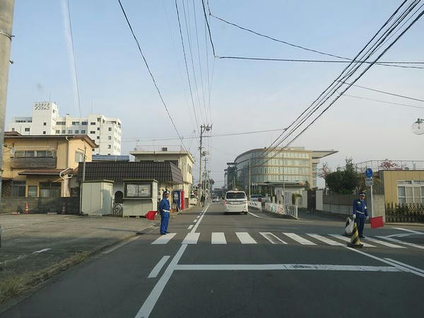 競馬場近くまで来ました