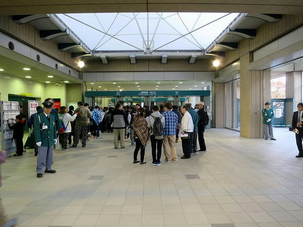 開場待ち