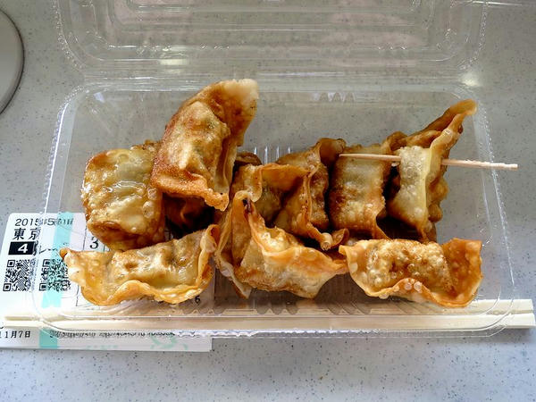一口揚餃子 260円