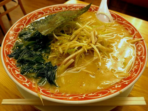 ネギみそラーメン 680円