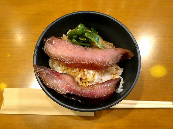 ほっぺたご飯 250円
