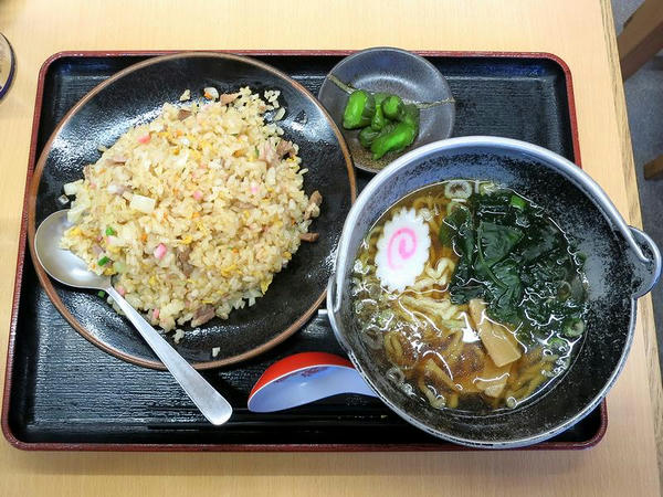 チャーハンセット 831円