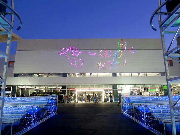 G-FRONTのTCKレーザーショー