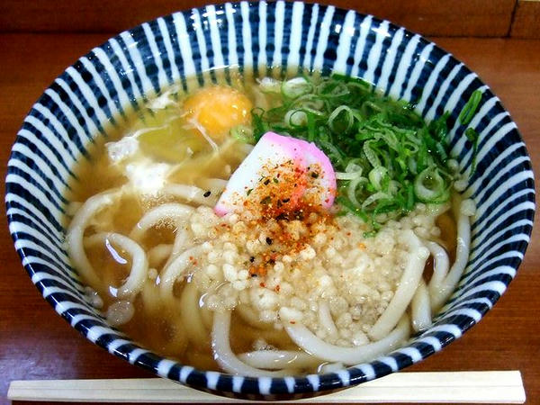 本陣うどん 320円 ＋ 玉子 50円