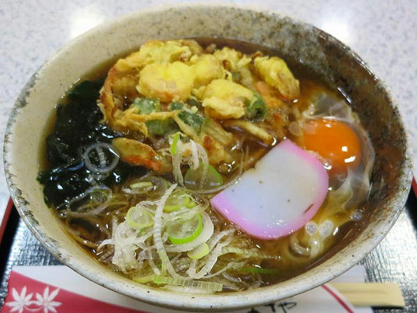 月見海老入りかき揚げそば 650円