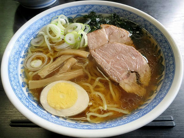 中華そば 厚切りチャーシュー2枚入り 750円