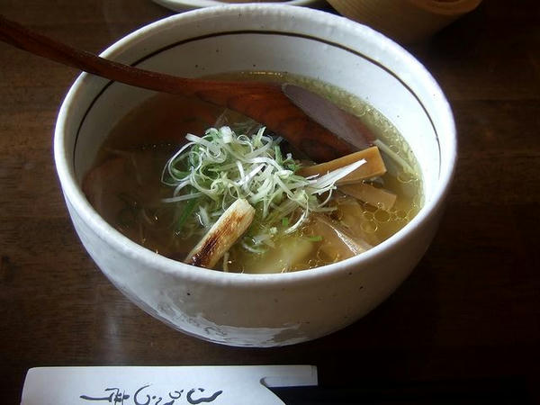 あっさり塩ラーメン（太麺・ハーフ） 525円 ＋ Aランチ 294円