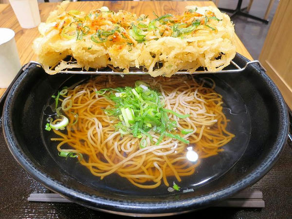 桜えびのかき揚げそば 880円