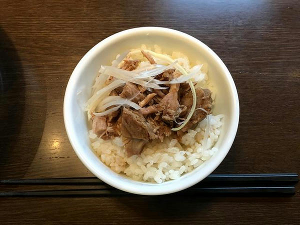 ランチメニューE（お得なミニチャーシュー丼） 140円