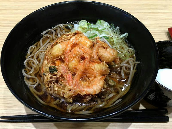 海老かき揚げそば 630円 ＋ 温泉玉子 80円
