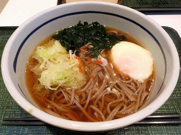 温玉（そば） 550円