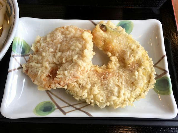 鶏天 140円 と 天ぷら（かぼちゃ） 120円