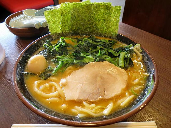 味噌ラーメン 750円 ＋ ほうれん草増し（たくさん） 100円
