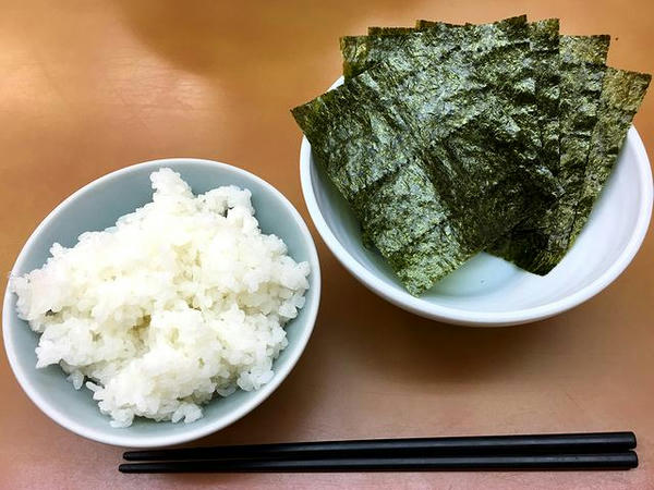 半ライス 110円 と のり増し （オンラインクーポンでサービス）