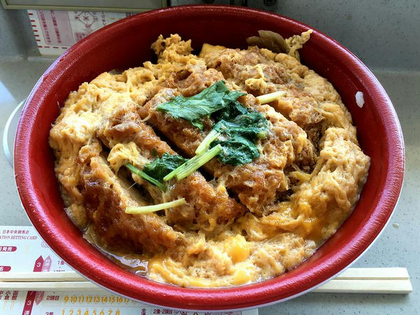 玉子とじ丼 600円