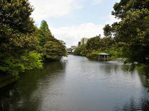 朝陽橋から見た内堀（北内濠）