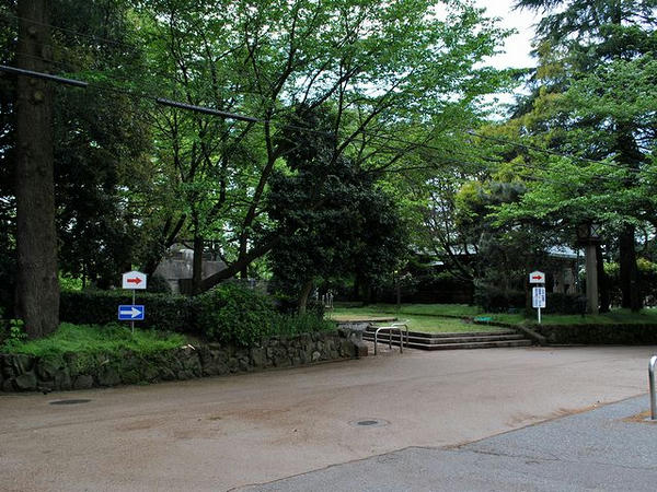 二の丸にある護国神社