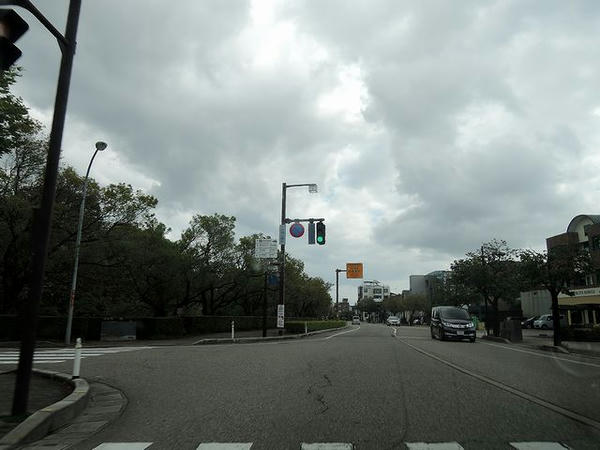 古城公園前交差点