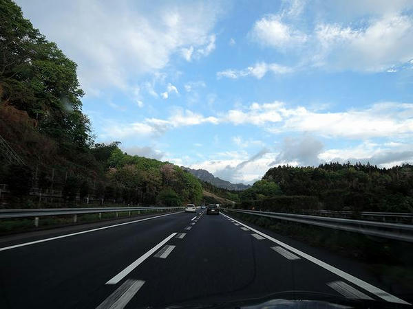 朝の上信越道走行中