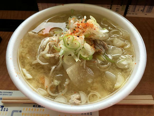 とん汁 360円