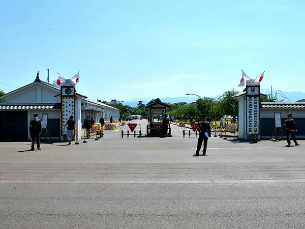 新発田駐屯地入口