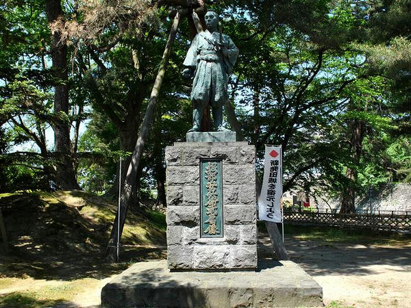 堀部安兵衛武庸像