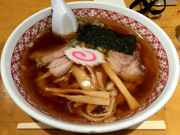 手打ラーメン 620円
