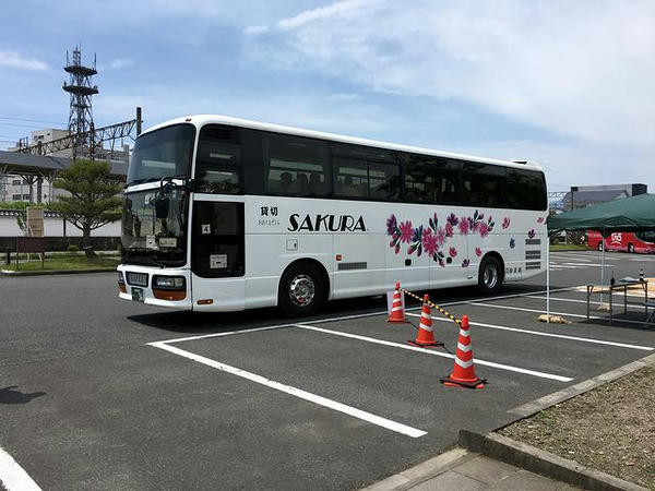 シャトルバスで駐車場へと帰ります