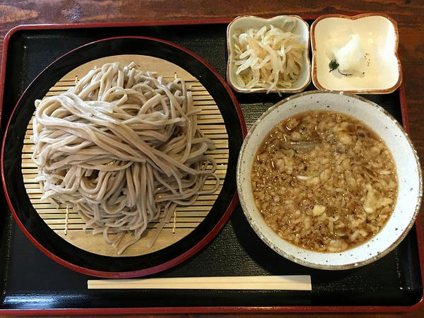 冷やしたぬきそば（大盛） 750円