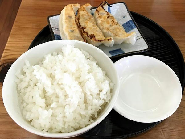 Aランチ（焼餃子3コ・半ライス） 180円