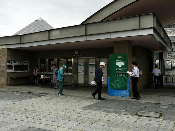 入場券・指定席（特別観覧席）売場
