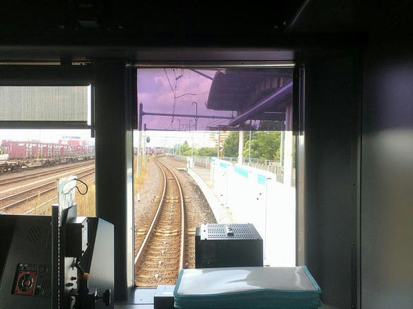 南荒子駅進入