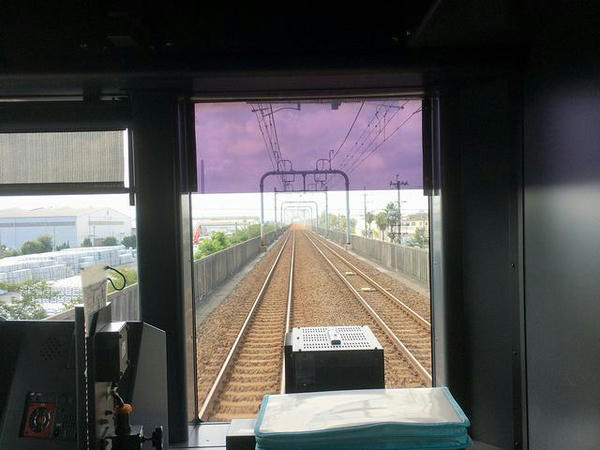 野跡駅と金城ふ頭駅の間