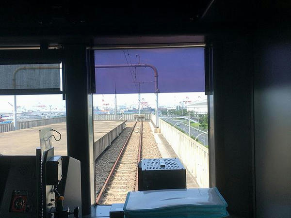 金城ふ頭駅に到着