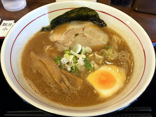 ラーメン 700円