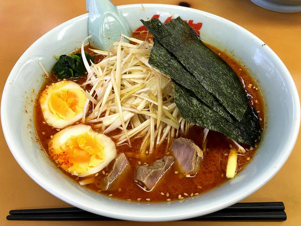 辛味噌ネギラーメン（激辛） 830円 ＋ ネギ増し 160円 ＋ 味付け卵 90円
