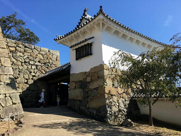 太鼓櫓とりの門