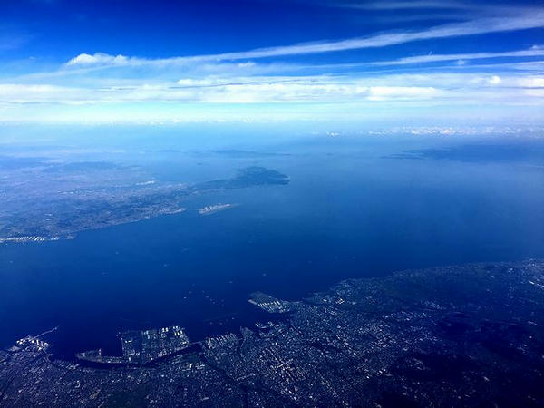 名古屋湾上空を飛行中