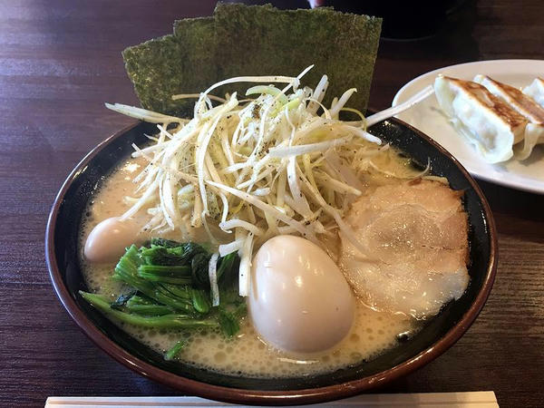 ねぎラーメン 850円 ＋ 半熟味付玉子 100円