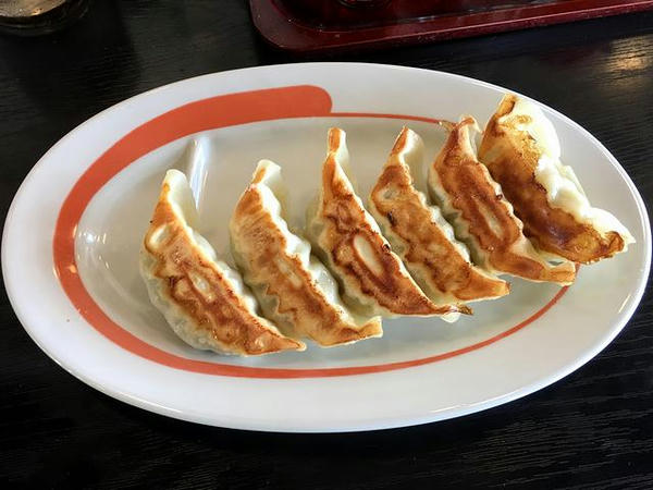 味噌野菜らーめんギョーザランチ 799円のギョーザ