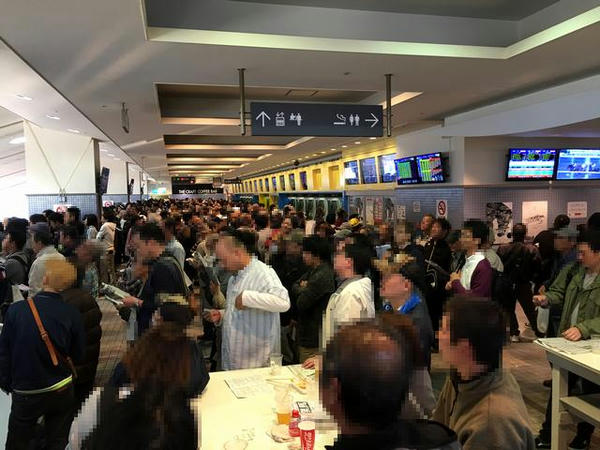 午後3時55分（JBCスプリント発走時刻）頃の2号スタンド2階一般席