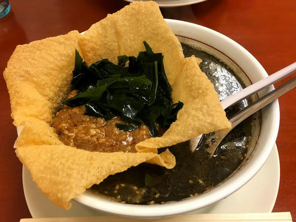 黒ごま坦々めん 860円