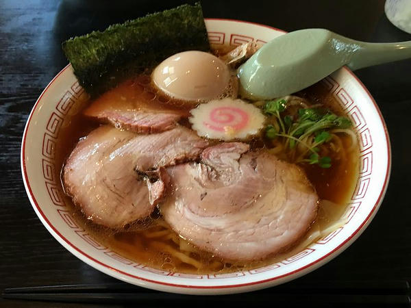 特製中華そば（小盛） 900円