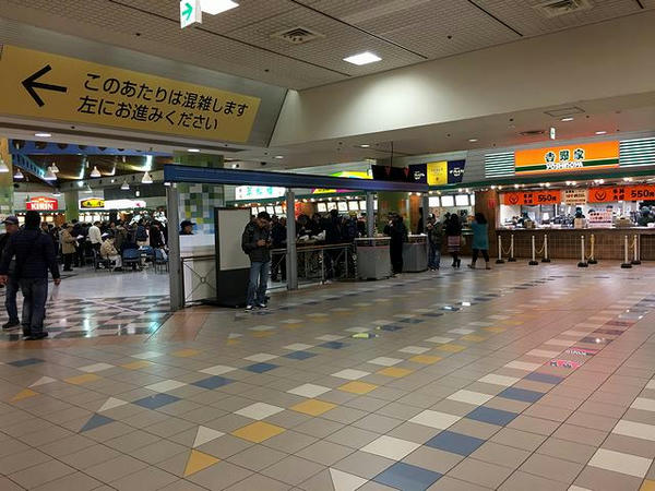 ファストフードプラザ（スタンド地下1階）