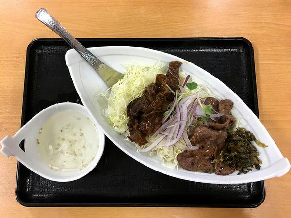 牛たんあいもり丼 1080円