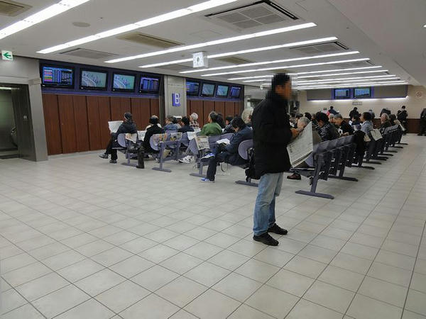 地下1階投票フロア