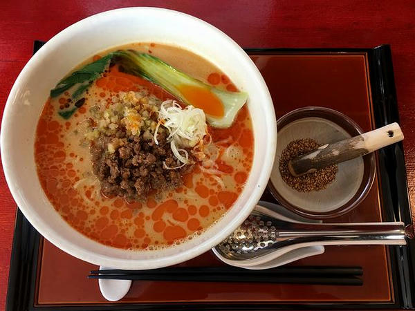 發巳担々麺 780円