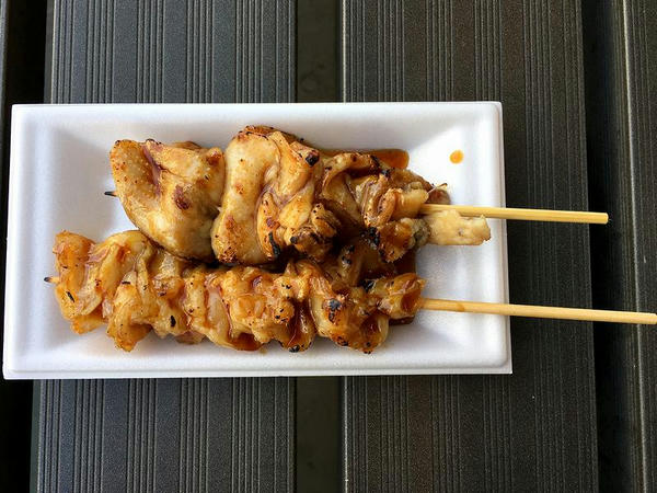 鳥ハラミ 120円 と 鳥モツ 120円