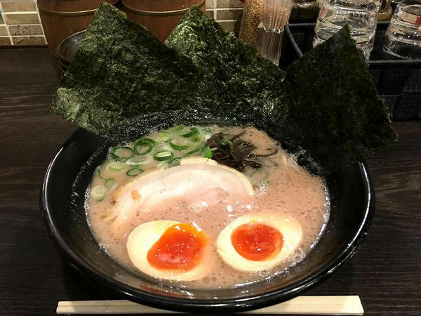 白豚 650円 ＋ のり玉子 150円