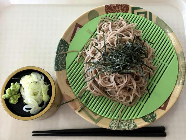 ざるそば 380円